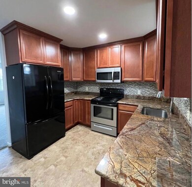 2663 S Walter Reed Dr unit A, Arlington, VA 22206 - photo 4