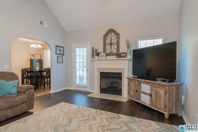 472 Camden Cove Cir, Calera, AL 35040 - photo 6