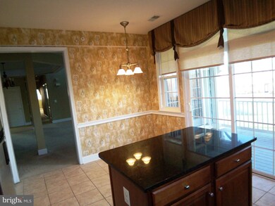 13803 Gullane Dr unit 72, Woodbridge, VA 22191 - photo 4