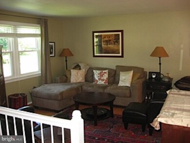 12607 Pinecrest Rd, Herndon, VA 20171 - photo 4