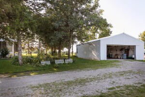 Detached Garage