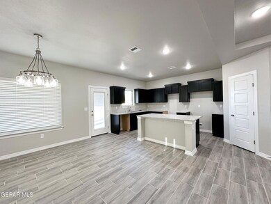 337 Plateau Dr, Socorro, TX 79927 - photo 4