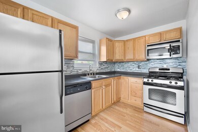 3232 Albemarle Ave unit UPPER UNIT, Drexel Hill, PA 19026 - photo 5