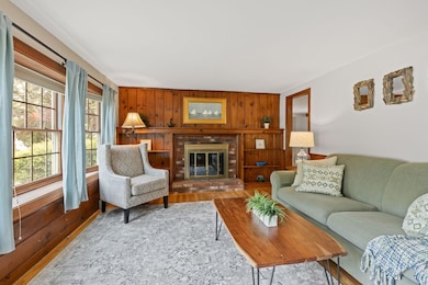 6-web-or-mls-61-uncle-bills-way