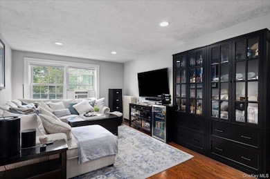 512 Mamaroneck Ave unit E, White Plains, NY 10605 - photo 3