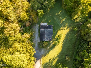 835 Hardin Ln, Sevierville, TN 37862 - photo 7