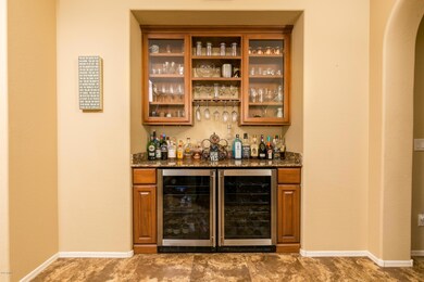 1073 W Caroline Ln-10