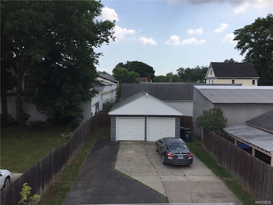 You can't beat a 2 car garage and fenced in yard. 