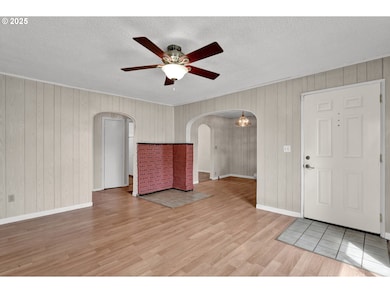 2240 5th St, Springfield, OR 97477 - photo 5