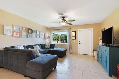 6747 Eastview Dr, Lake Worth, FL 33462 - photo 5