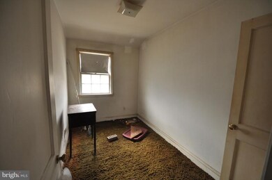 908 N Marlyn Ave, Essex, MD 21221 - photo 4