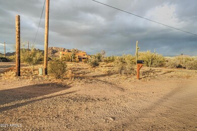 4275 N Apache Dr-0003