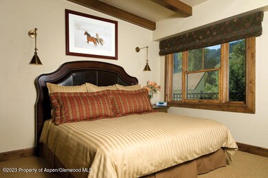 Master-Bedroom
