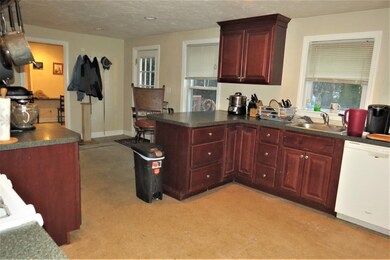 12 Muldoons Ct, Waltham, MA 02453 - photo 2