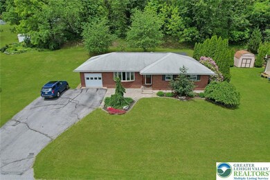 7320 W Hillcrest Ln, Slatington, PA 18080 - photo 4