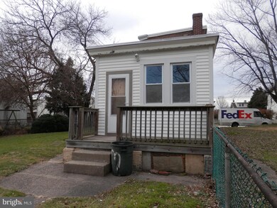 3409 W 3rd St, Marcus Hook, PA 19061 - photo 5