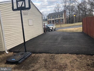 416 Pritchard Ln, Upper Marlboro, MD 20774 - photo 5