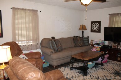 1518 S 4th St, McAlester, OK 74501 - photo 5