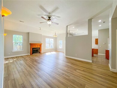 1307 Barberry Ln, Bentonville, AR 72712 - photo 2