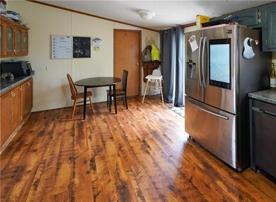 1405 E 7th St S, Newton, IA 50208 - photo 7