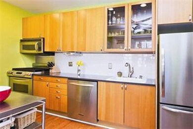 323 Tappan St unit 5, Brookline, MA 02445 - photo 4