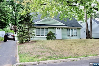 117 Spruce St, Midland Park, NJ 07432 - photo 2