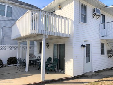 406 15th Ave unit Rear Downstairs, Belmar, NJ 07719 - photo 2