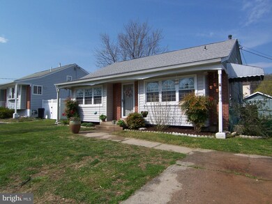 7704 Beekay Rd, Sparrows Point, MD 21219 - photo 3