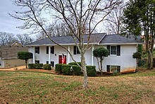 912 Sherry Cir, Hixson, TN 37343 - photo 2