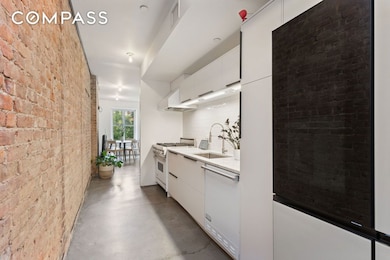 224 E 14th St unit 3, New York, NY 10003 - photo 2