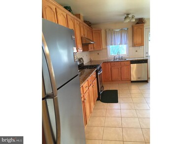 556 General Patterson Dr, Glenside, PA 19038 - photo 3