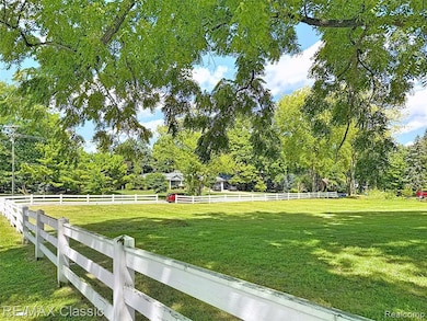 Fenceline to the left is the fence along Washtenaw