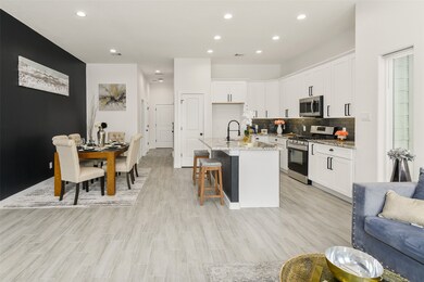 6832 Liverpool St, Houston, TX 77021 - photo 6