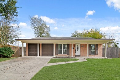 10803 Doud St, Houston, TX 77035 - photo 5