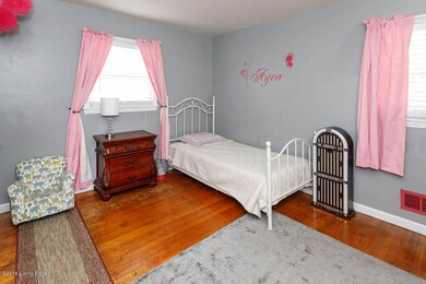 6208 Tiara Ct, Louisville, KY 40219 - photo 6