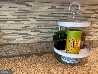 12266 Wye Oak Commons Cir unit 117, Burke, VA 22015 - photo 3