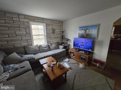 108 4th Ave, Halethorpe, MD 21227 - photo 3