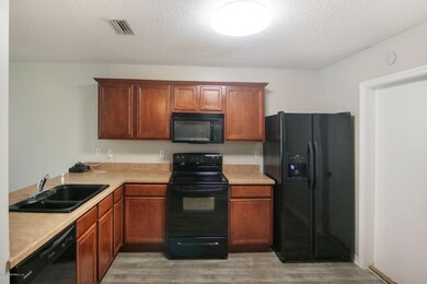 10653 Academy Park Dr, Jacksonville, FL 32218 - photo 4