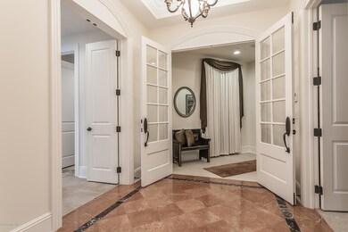 007-Foyer-1157008-large
