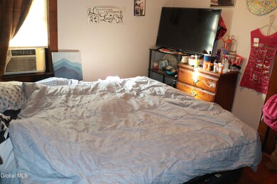 563 Morris St, Albany, NY 12208 - photo 5