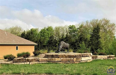 6032 SW 44th St, Topeka, KS 66610 - photo 2