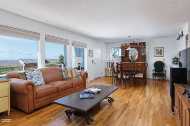 Living room-