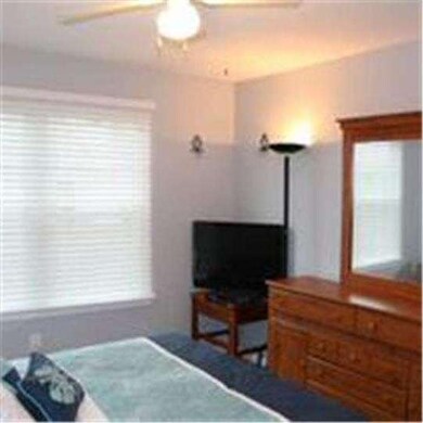 933 Northridge Dr, Norristown, PA 19403 - photo 2