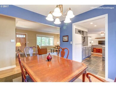 1024 Gans St, Lake Oswego, OR 97034 - photo 5