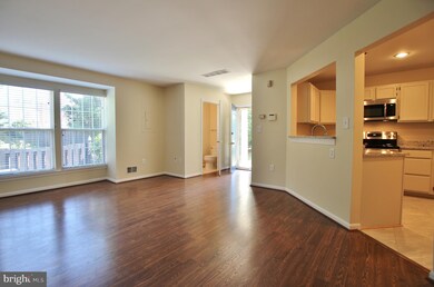 8301 Green Heron Way unit 8, Lorton, VA 22079 - photo 6