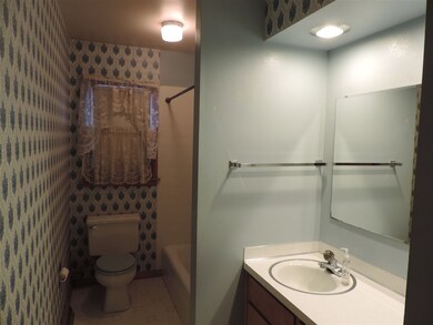 needs wall paper removal