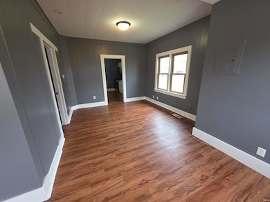 1044 13th St, Tell City, IN 47586 - photo 4