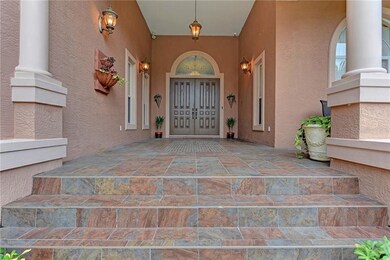 Spacious Foyer Entry