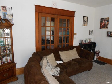 1730 1/2 W 9th St, Davenport, IA 52804 - photo 3