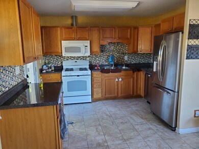 774 Crestwood Dr, Aurora, IL 60506 - photo 6